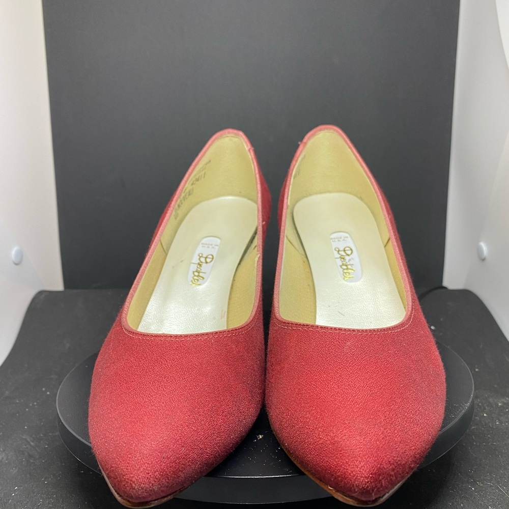 Vintage Dyeables Elegant Red Women's Shoes EUC size 9